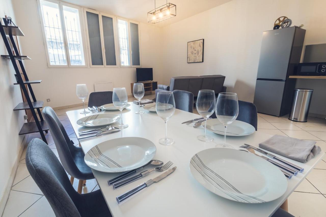 Appartement Tout Equipe Pour 6 Personnes A 15Min Des Plages Beziers Exterior photo